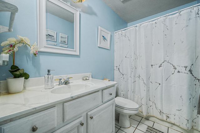 1004 Sandra Drive, Mary Esther, FL 32569