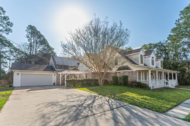 1004 Sandra Drive, Mary Esther, FL 32569