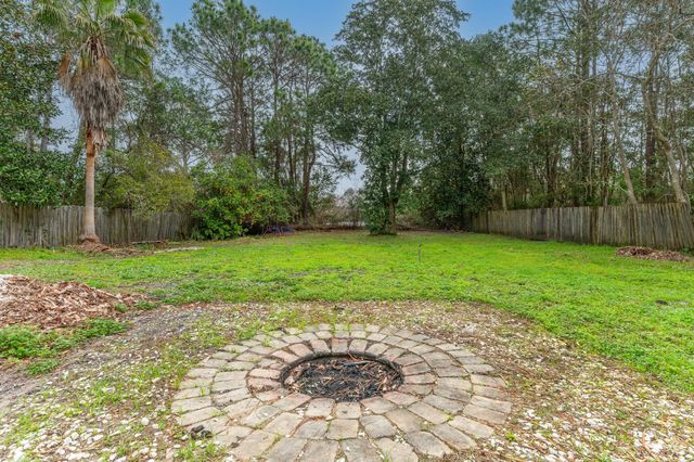 1004 Sandra Drive, Mary Esther, FL 32569