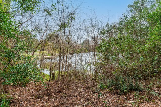 1004 Sandra Drive, Mary Esther, FL 32569