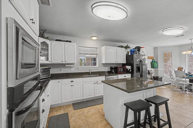 1004 Sandra Drive, Mary Esther, FL 32569