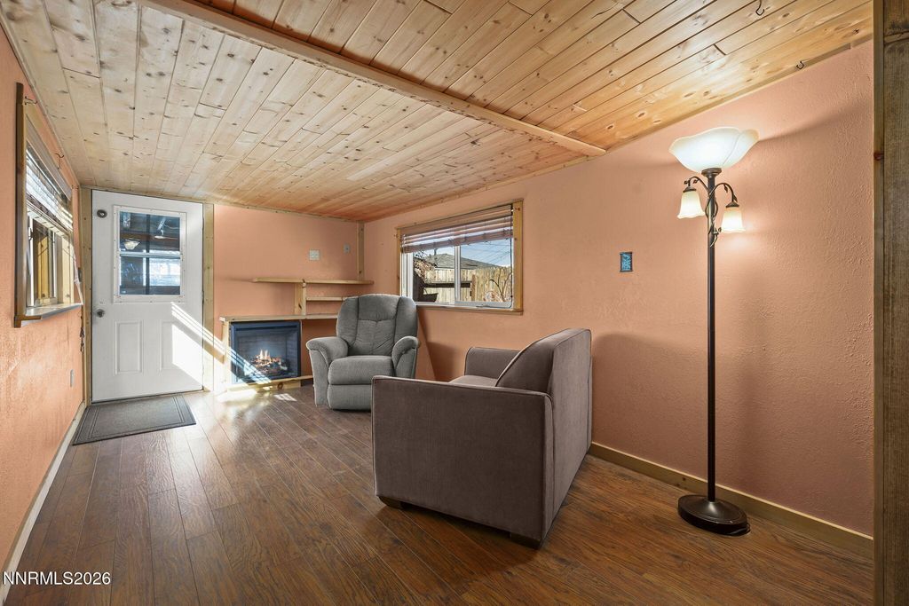 Image 9 of property listing at 421 14th Street, Sparks, NV 89431