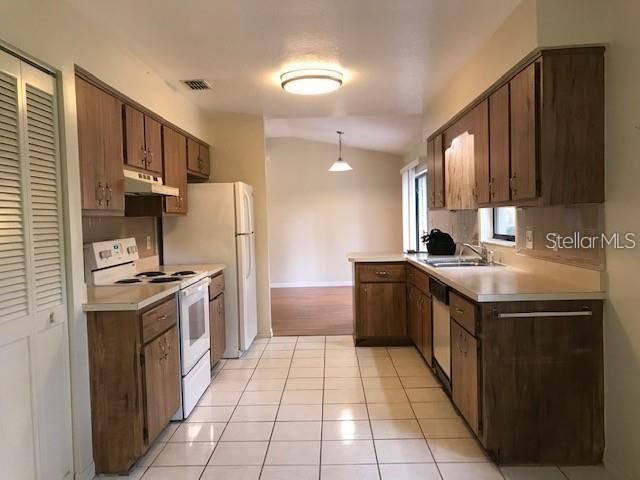 3026 NE 39 PLACE, Ocala, FL 34470