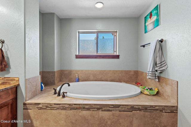 2543 W Malraux Dr, Coeur D'alene, ID 83815