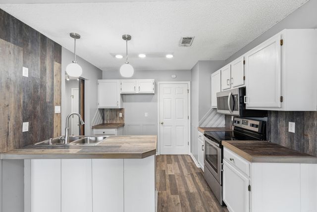 900 Edgewood Drive, Bryant, AR 72022