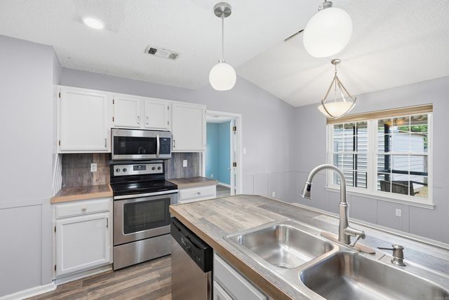 900 Edgewood Drive, Bryant, AR 72022