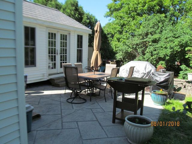 11 Travis Drive 8, Newton, MA 02467