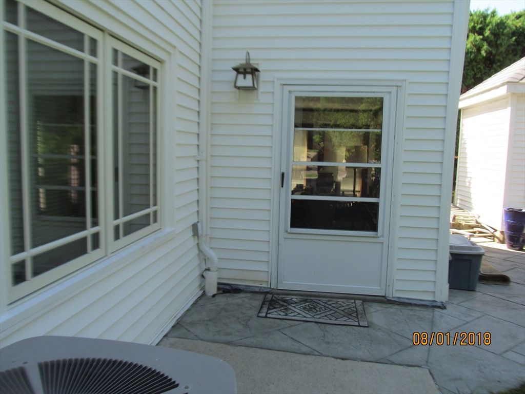 11 Travis Drive 8, Newton, MA 02467
