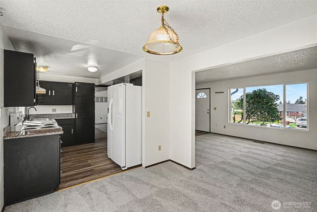 27938 22nd Avenue S, Federal Way, WA 98003