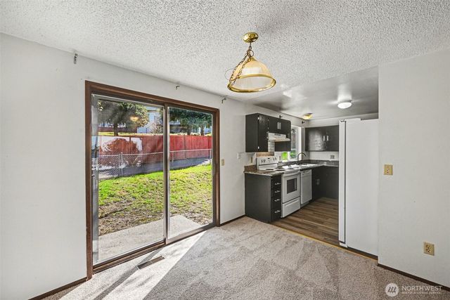 27938 22nd Avenue S, Federal Way, WA 98003