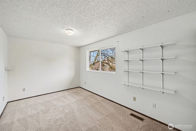 27938 22nd Avenue S, Federal Way, WA 98003