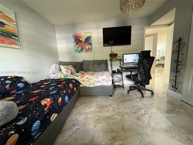 12950 SW 4th Ct 112H, Pembroke Pines, FL 33027