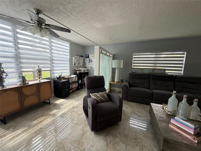 12950 SW 4th Ct 112H, Pembroke Pines, FL 33027