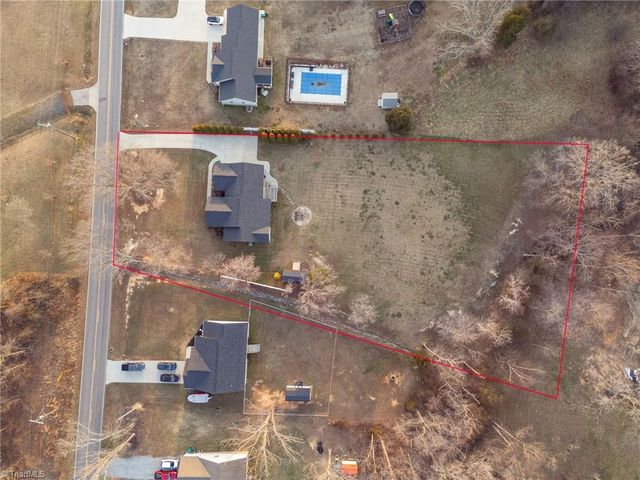 572 Anderson Road, Eden, NC 27288