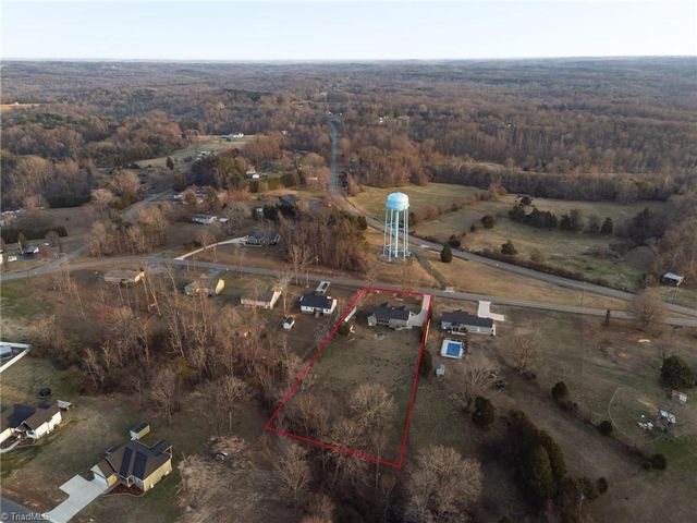 572 Anderson Road, Eden, NC 27288