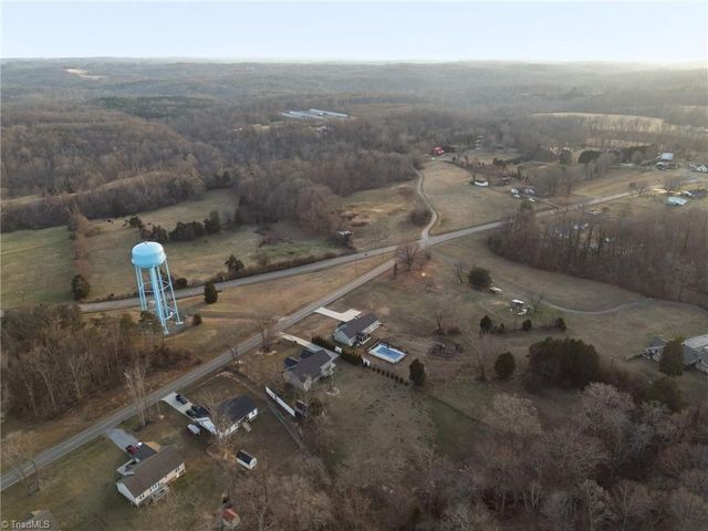 572 Anderson Road, Eden, NC 27288