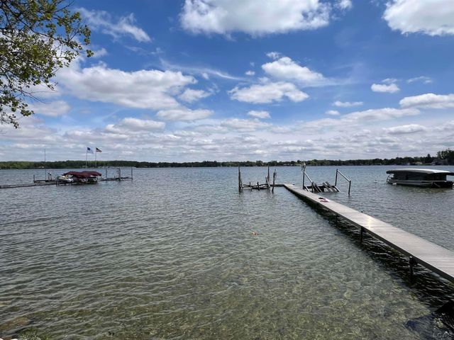 11698 Elm Park Drive, Manitou Beach, MI 49253