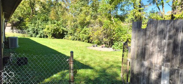 3549 Luewan Court, Indianapolis, IN 46235