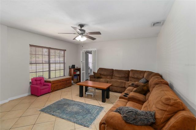 2935 FOREST CIRCLE, Seffner, FL 33584
