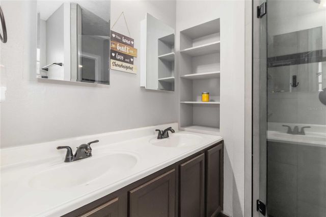 2935 FOREST CIRCLE, Seffner, FL 33584
