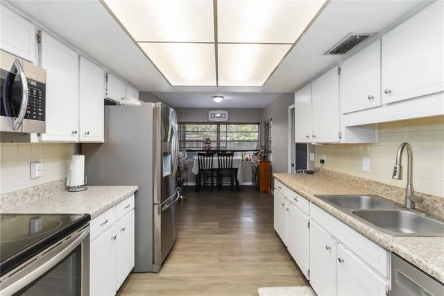 2935 FOREST CIRCLE, Seffner, FL 33584