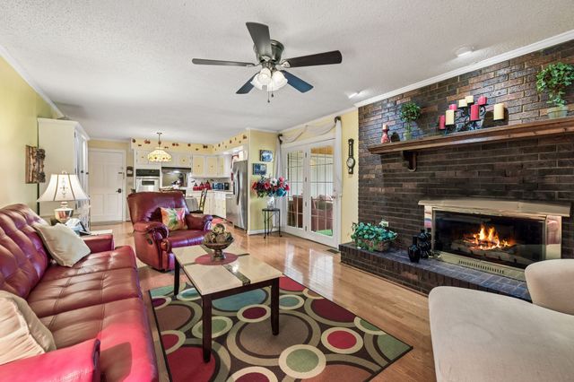1202 Sycamore Valley Rd, Ashland City, TN 37015