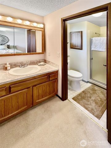 916 Cathy Court SE, Tumwater, WA 98501