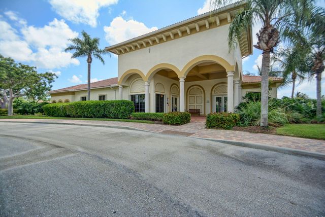 7175 Boscanni Drive, Boynton Beach, FL 33437