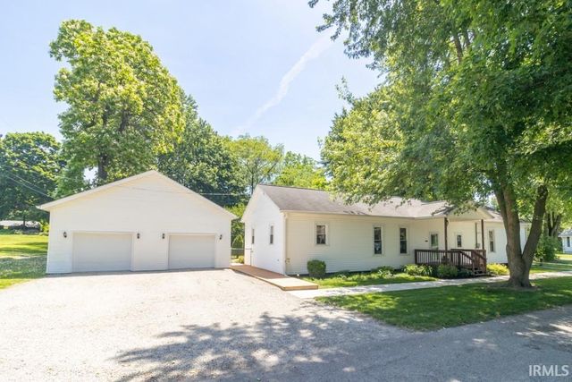 206 W School Street, Mount Summit, IN 47361