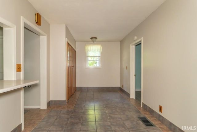 206 W School Street, Mount Summit, IN 47361