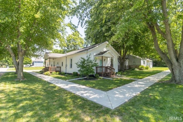 206 W School Street, Mount Summit, IN 47361