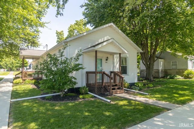 206 W School Street, Mount Summit, IN 47361