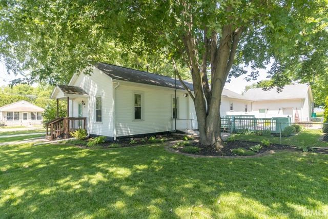 206 W School Street, Mount Summit, IN 47361