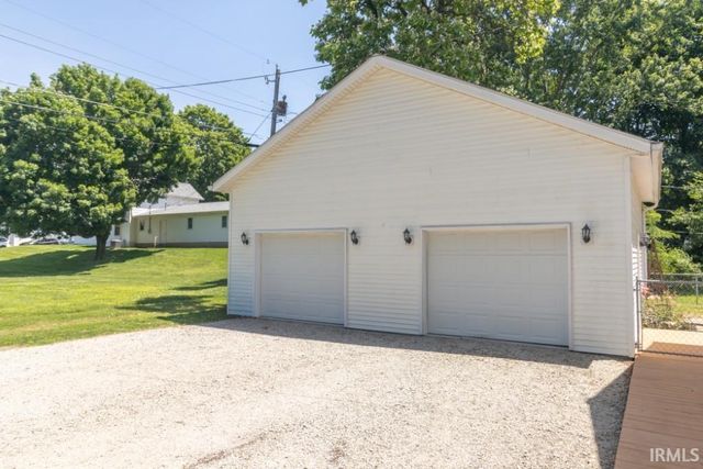 206 W School Street, Mount Summit, IN 47361
