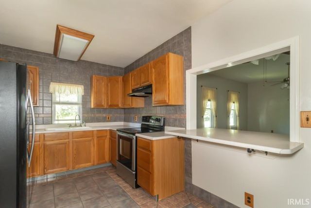206 W School Street, Mount Summit, IN 47361