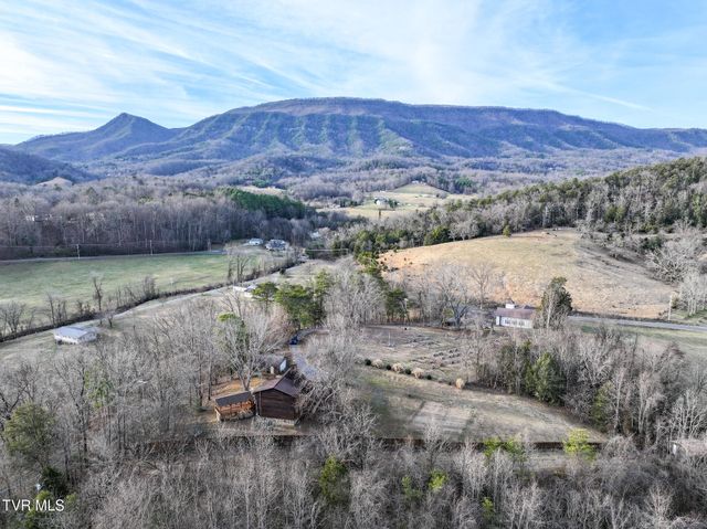 662 Lower Bogard Road, Newport, TN 37821