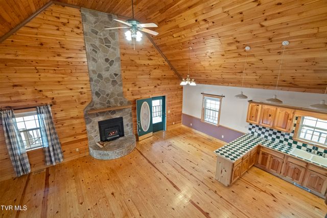 662 Lower Bogard Road, Newport, TN 37821