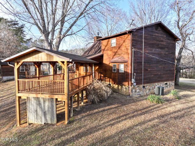 662 Lower Bogard Road, Newport, TN 37821