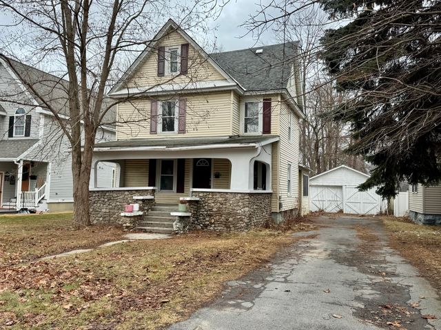 8 Lozier Place, Plattsburgh, NY 12901