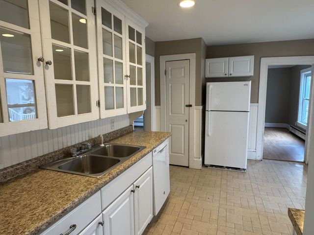 8 Lozier Place, Plattsburgh, NY 12901