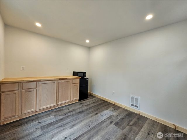 131 N Buckhorn Way, Hoodsport, WA 98548