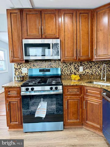 828 CLOVIS AVE, Capitol Heights, MD 20743