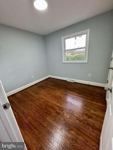 828 CLOVIS AVE, Capitol Heights, MD 20743