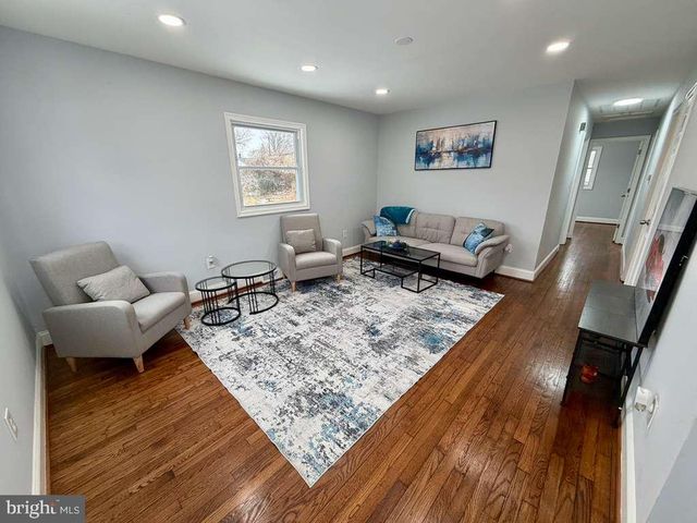 828 CLOVIS AVE, Capitol Heights, MD 20743