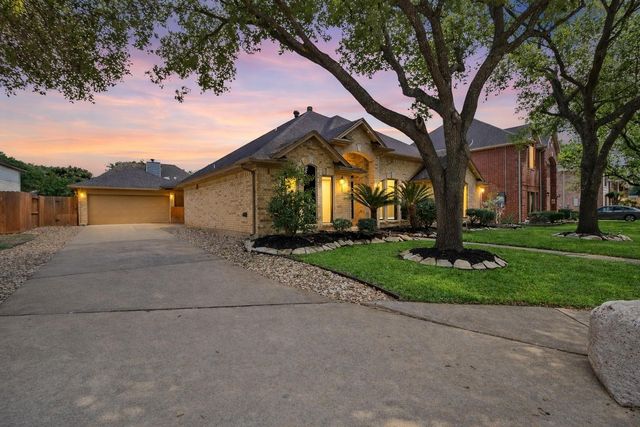 17526 Golden Glade Lane, Houston, TX 77095