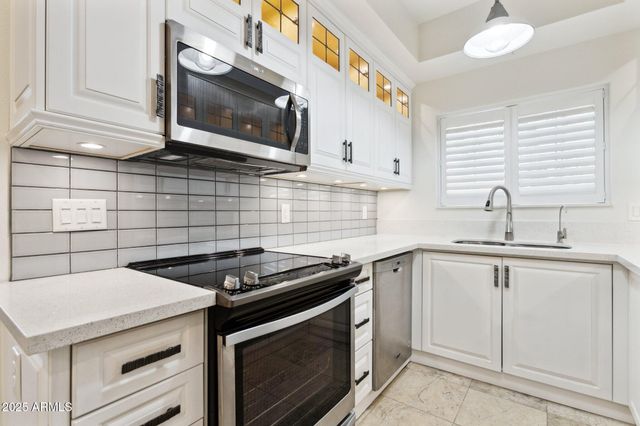 7710 E GAINEY RANCH Road 229, Scottsdale, AZ 85258