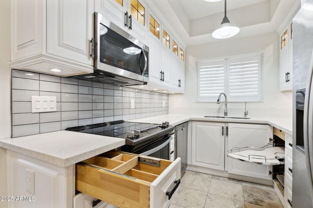 7710 E GAINEY RANCH Road 229, Scottsdale, AZ 85258