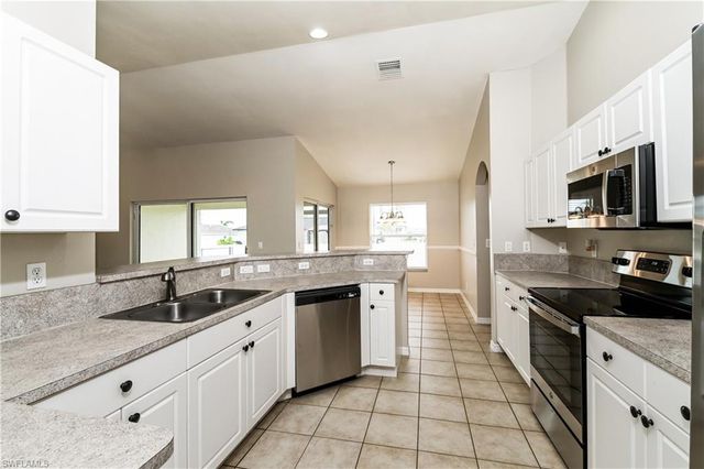 1141 SW 6th TER, Cape Coral, FL 33991