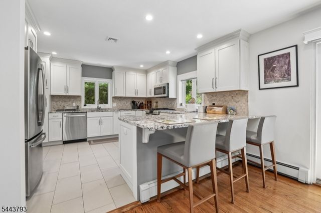 207 Stoughton Ave, Cranford Twp., NJ 07016
