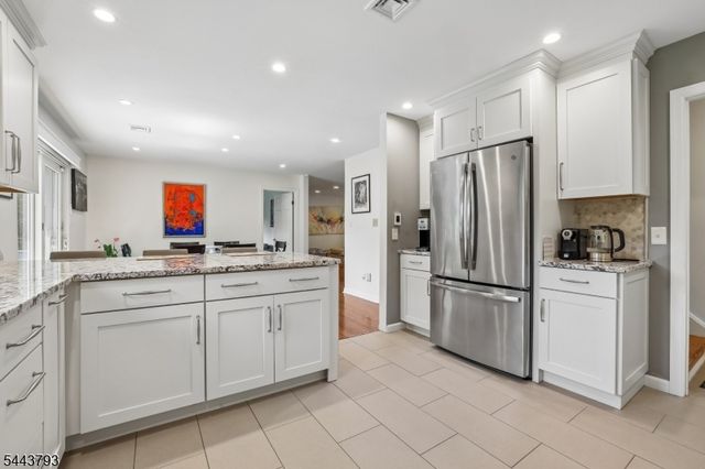 207 Stoughton Ave, Cranford Twp., NJ 07016